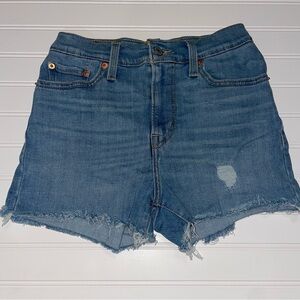 Levi’s High Rise Shorts size 26